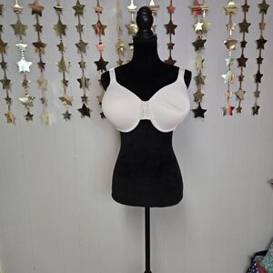 BASICALLY NEW WHITE VANITY FAIR 42DD BRA WIDE STRAPS AND SIDES